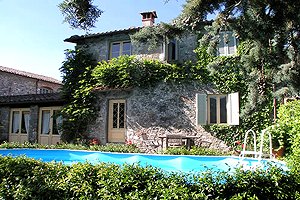 Farmhouse Barga