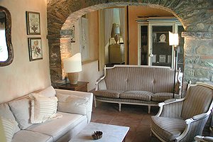 Farmhouse Barga