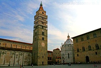 pistoia-piazza-duomo